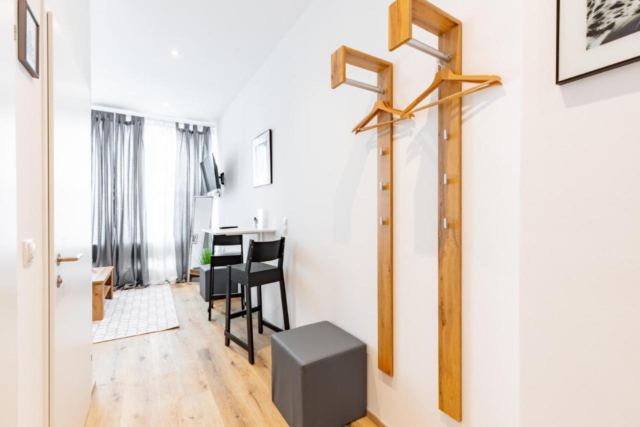 Budget Rooms West With Shared Kitchen فيينا المظهر الخارجي الصورة