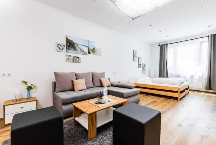 Budget Rooms West With Shared Kitchen فيينا المظهر الخارجي الصورة