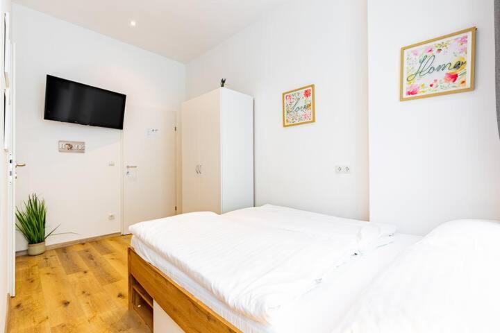Budget Rooms West With Shared Kitchen فيينا المظهر الخارجي الصورة
