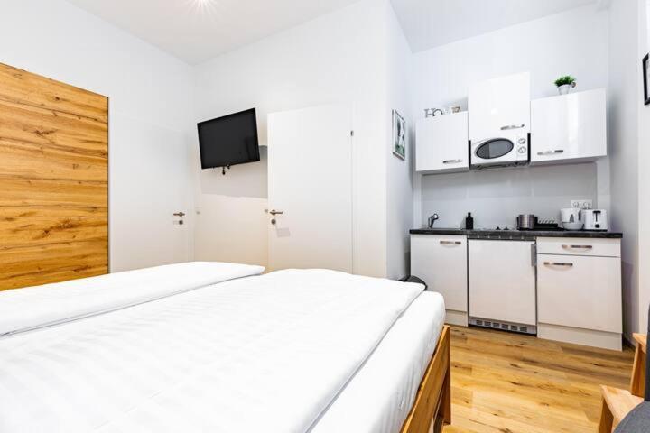 Budget Rooms West With Shared Kitchen فيينا المظهر الخارجي الصورة