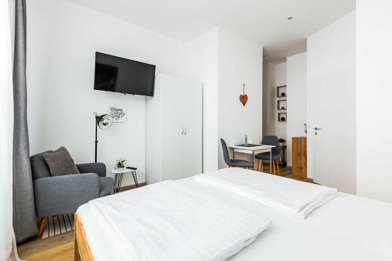 Budget Rooms West With Shared Kitchen فيينا المظهر الخارجي الصورة
