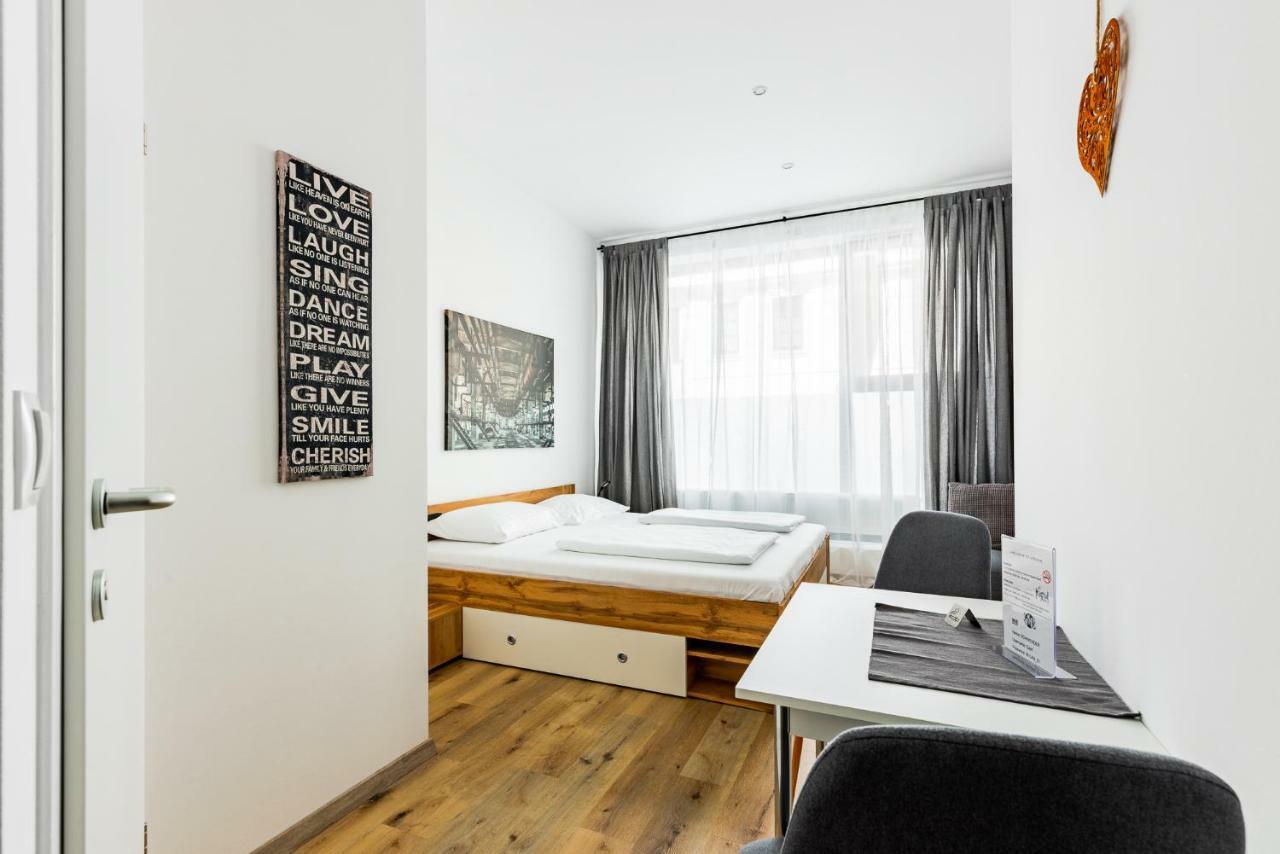 Budget Rooms West With Shared Kitchen فيينا المظهر الخارجي الصورة